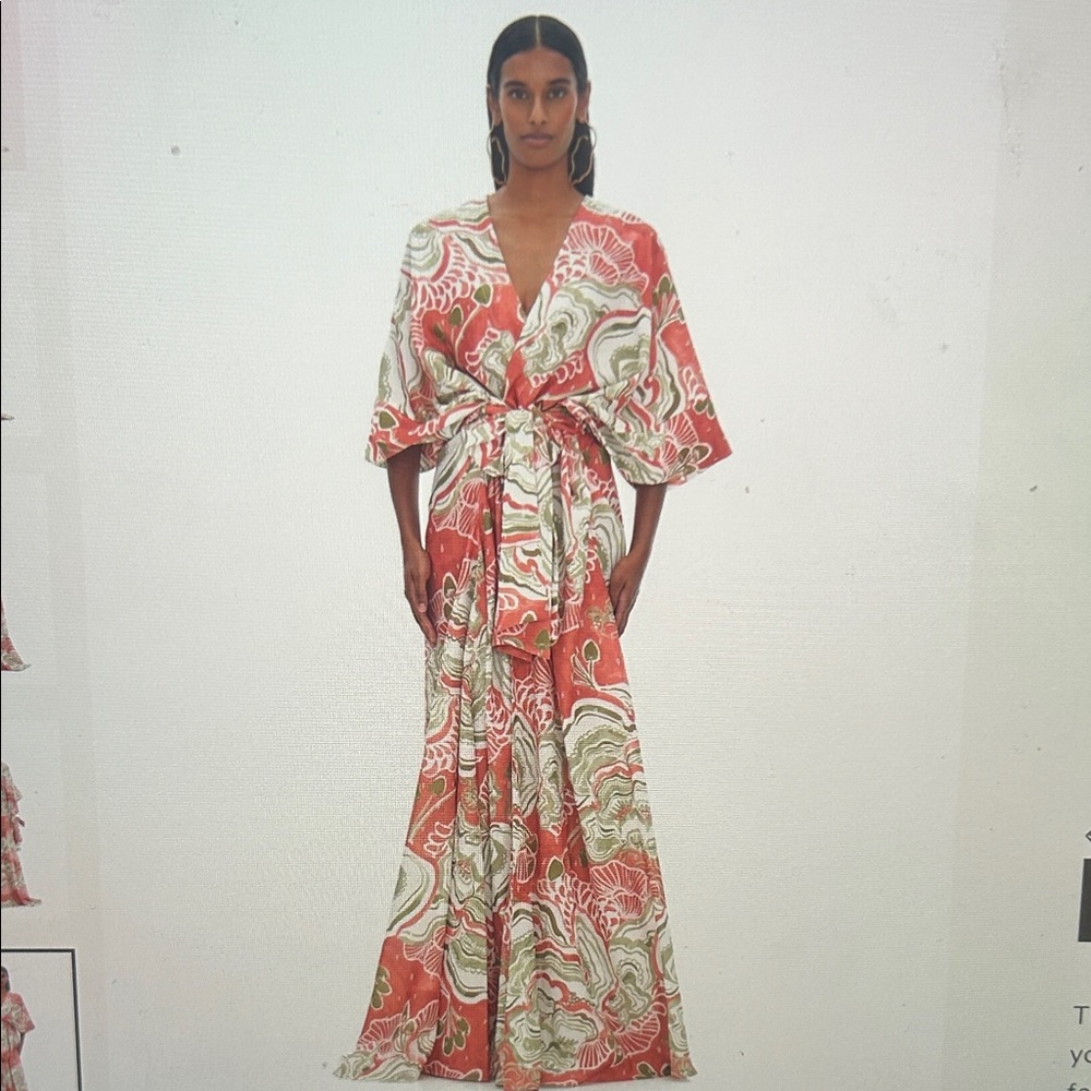 Andrea Iyamah Gamba Abstract Mushroom Robe